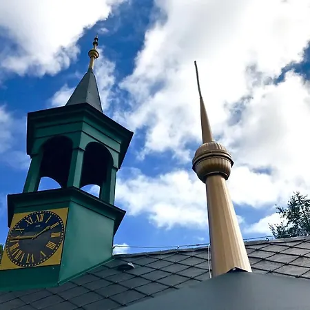 Meyana Manor