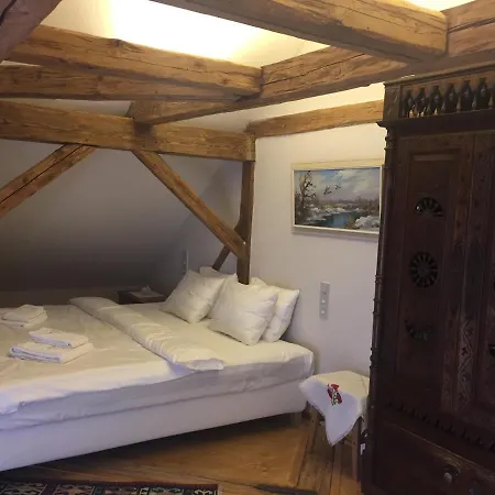 Meyana Manor Casa de Férias Tachov (Plzen)