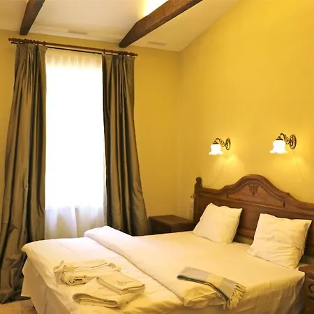 Meyana Manor *